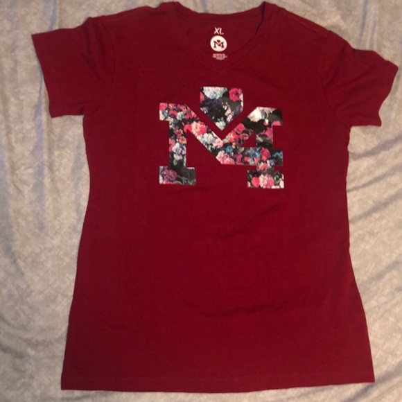 M4 by Yadi Red/ Maroon Floral logo top - Picture 4 of 7